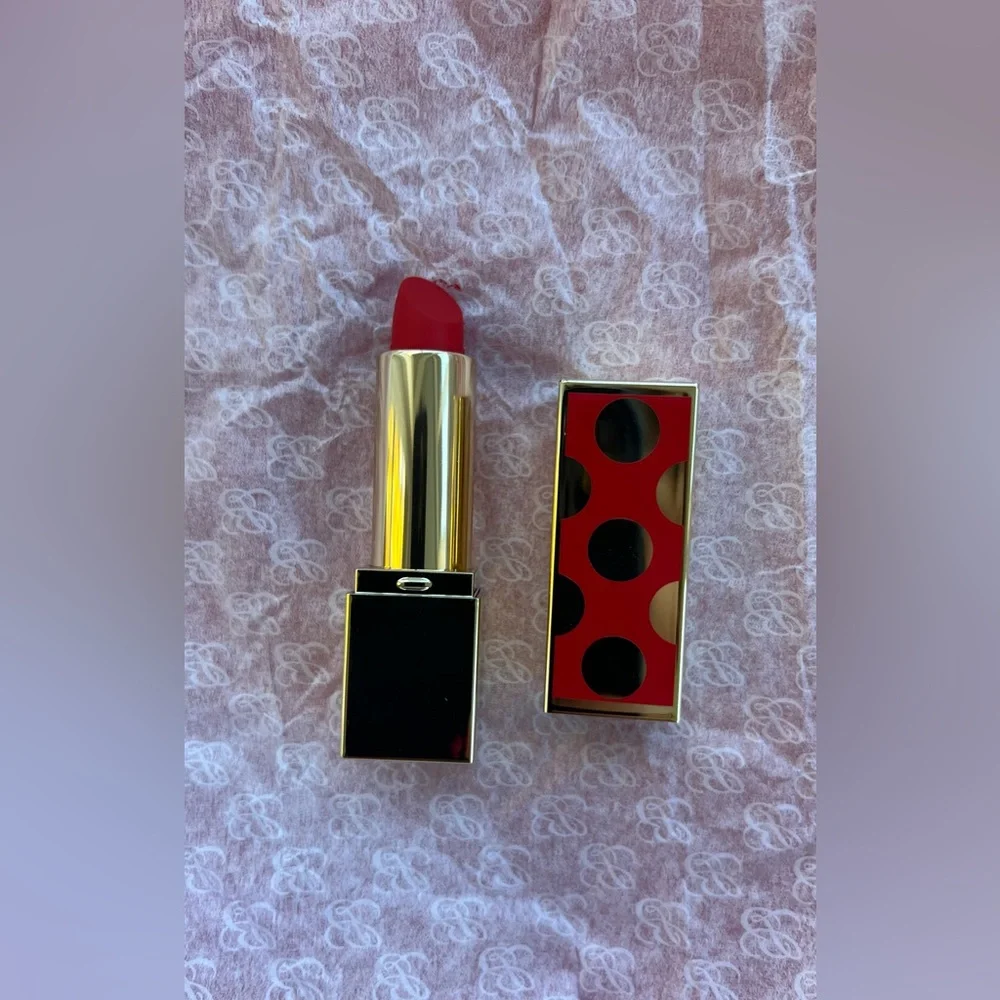 Estée Lauder limited edition 2025 Red lipstick